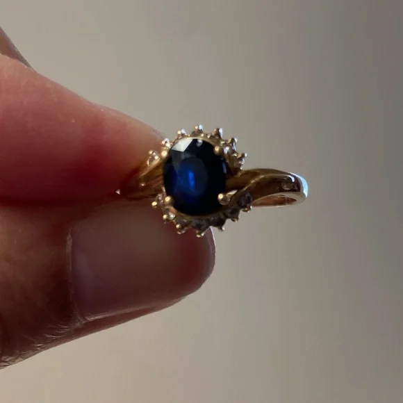 SOLID 14KT GOLD Diamond Sapphire Ring - Picture 8 of 14